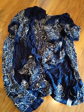 moss rose Navy and White Paisley Wrap Scarf cape OS